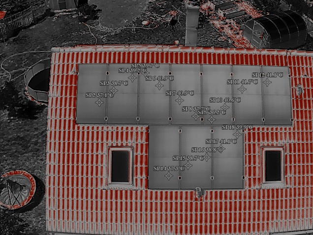 Fotovoltaické panely - termovizní kontrola FVE dronem